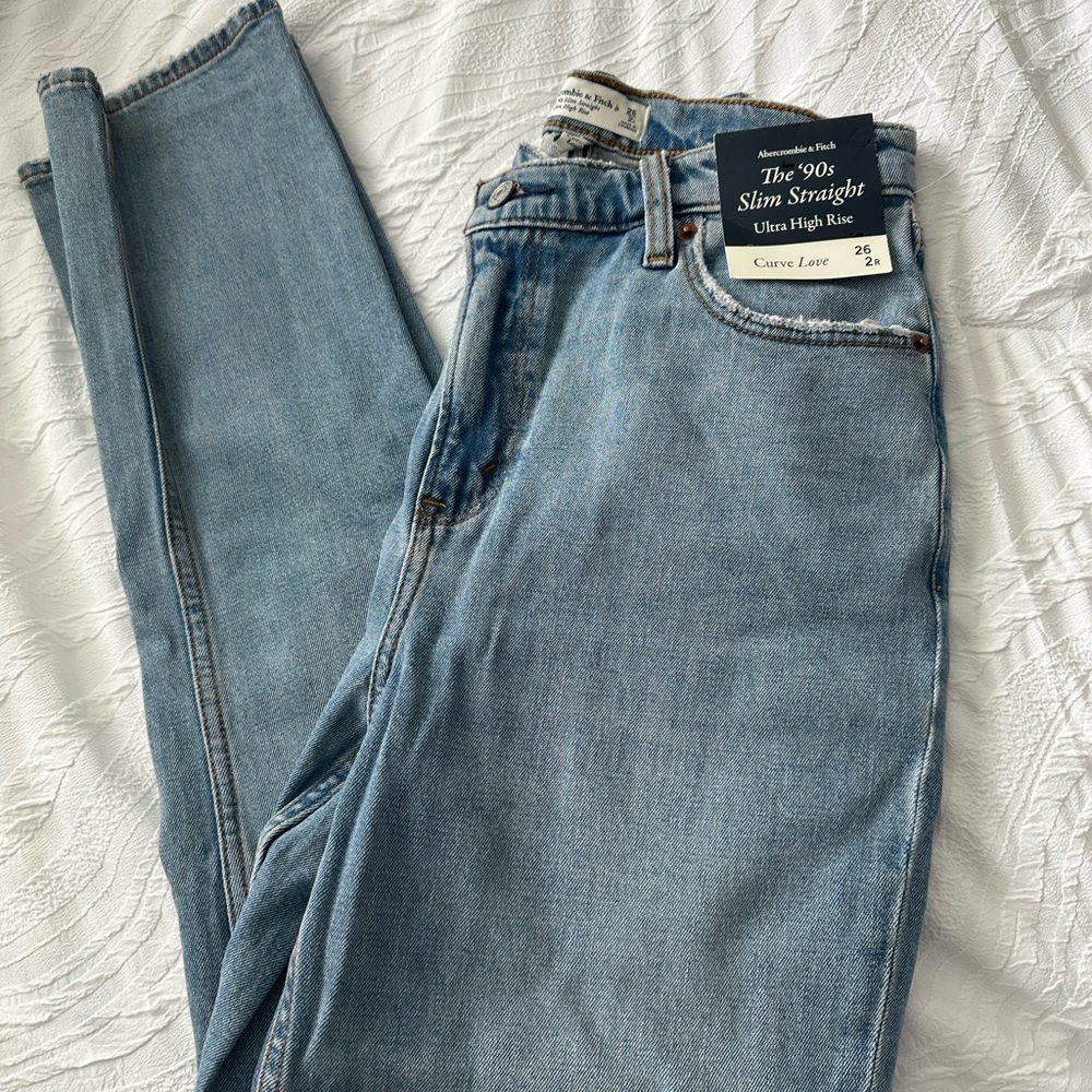 Abercrombie Ultra High Rise 90’s Slim Straight Jeans